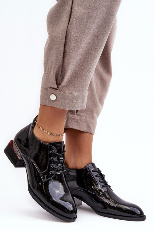 Жіночі лаковані туфлі на шнурівці Чорні Banosa