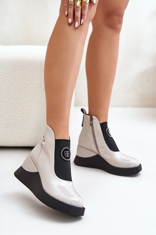 Шкіряні ботильйони на танкетці D&A MR880-137 світло-сірі