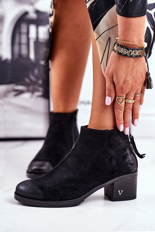 Жіночі черевики на високому каблуці, замшеві чорні Volares