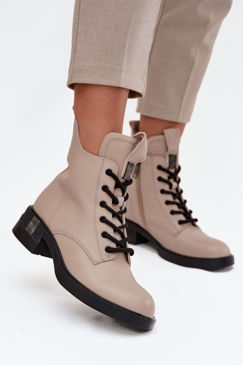 Шкіряні жіночі чоботи на низькому каблуці Vinceza 66818 бежеві