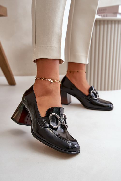 Шкіряні туфлі з декором чорні Laura Messi 2845