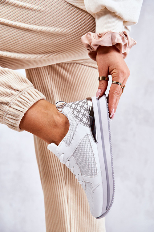 Жіночі класичні спортивні туфлі на танкетці білі Advanced