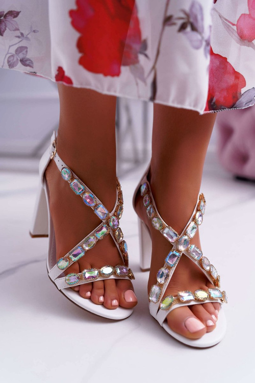 Жіночі босоніжки на шпильці Lu Boo White 8258-1 Vernee