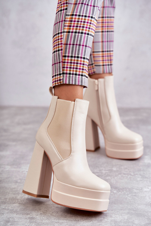 Жіночі шкіряні чоботи на масивному каблуці Бежеві Jones
