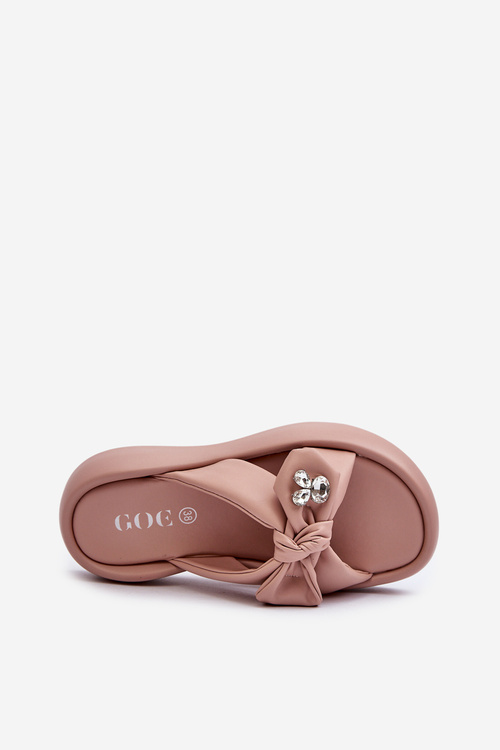 Жіночі шкіряні босоніжки на платформі рожеві GOE NN2N4109