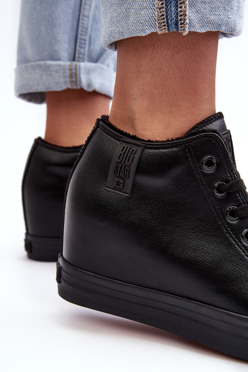 Жіночі шкіряні кросівки на танкетці Big Star MM274001 Чорні