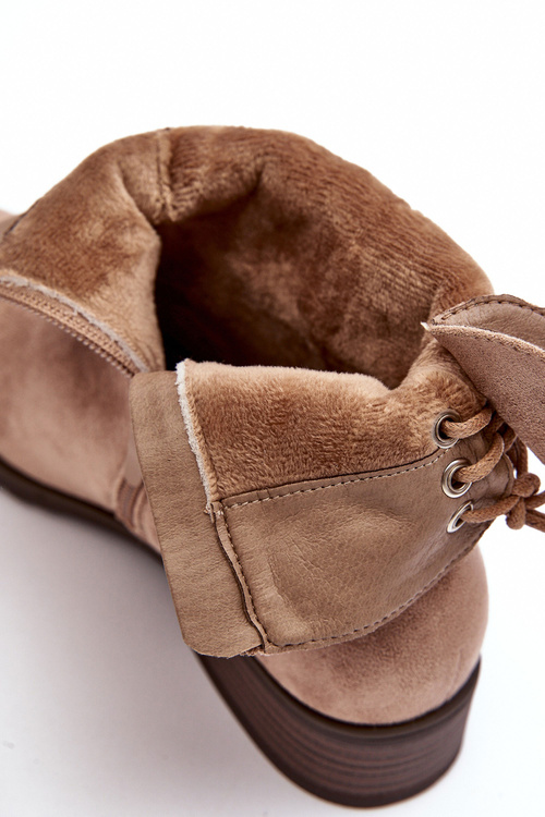 Жіночі замшеві ботильйони на плоскому каблуці бежеві Keresa