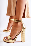 Модні лаковані босоніжки на високому посту Золота досконалість