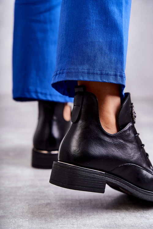 Шкіряні черевики на шнурівці з вирізами Чорні Fabiana