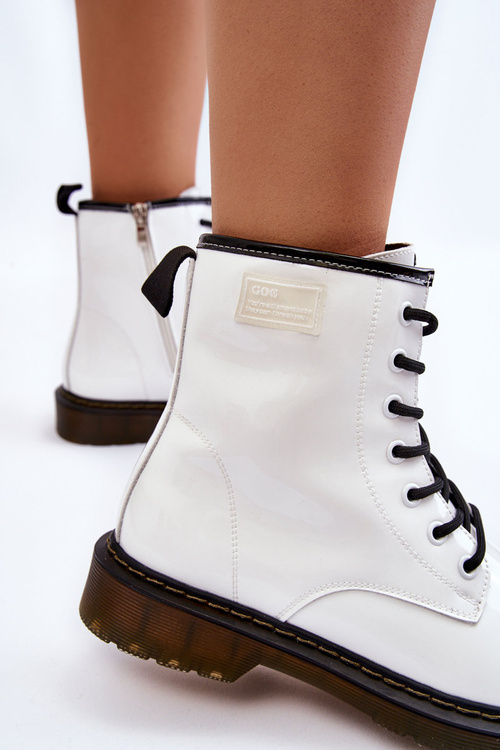 Чоботи жіночі лаковані утеплені GOE II2N4051 Білі