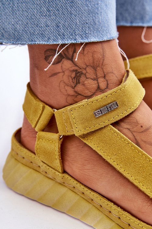 Замшеві босоніжки Big Star на липучці LL276013 жовті