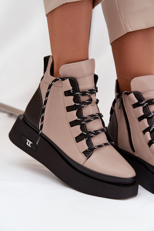 Шкіряні жіночі ботильйони на платформі з підкладкою Artiker 55C0884 Бежеві