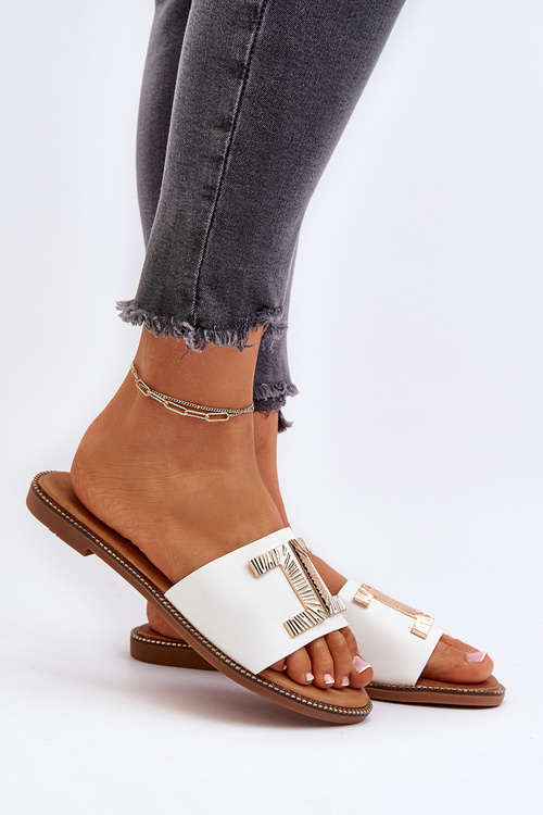 Жіночі білі босоніжки з декором Ollavia