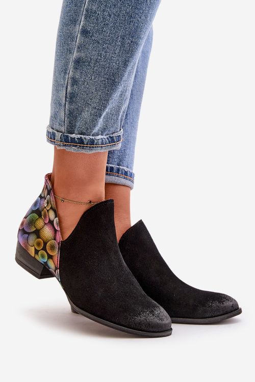 Шкіряні ботильйони Maciejka з вирізами чорні 04091-77