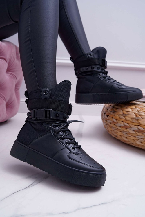 Жіноче спортивне взуття Black Quake на ременях