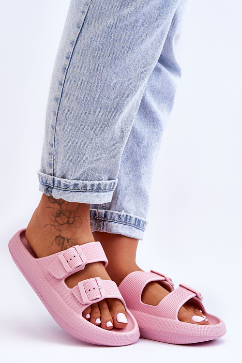 Жіночі поролонові босоніжки в смужку рожеві Шармен