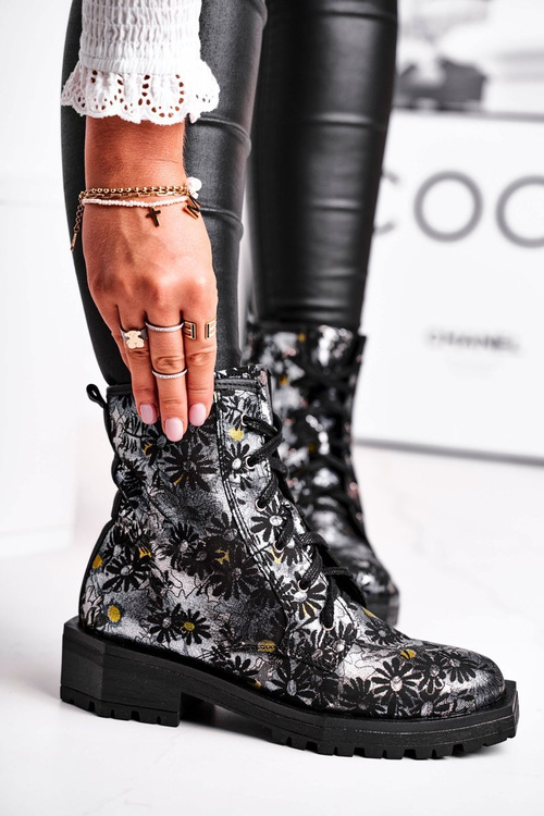 Чоботи жіночі шкіряні Maciejka Flower 04869-38