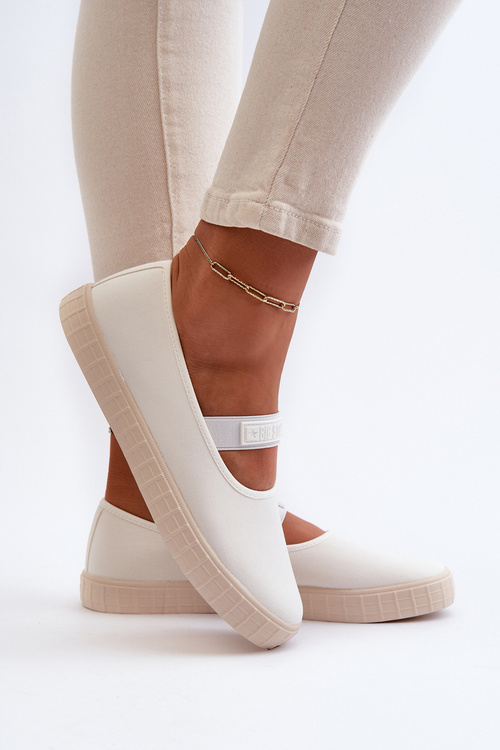 Жіночі кросівки Big Star NN274601 Білі