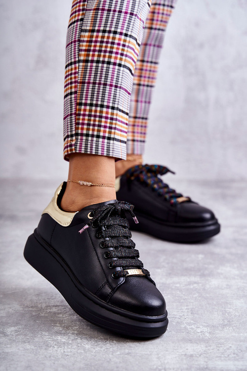 Жіноче спортивне взуття GOE KK2N4073 чорний