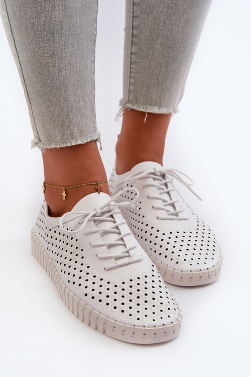 Жіночі шкіряні кросівки з мереживним малюнком Білі Ilvima