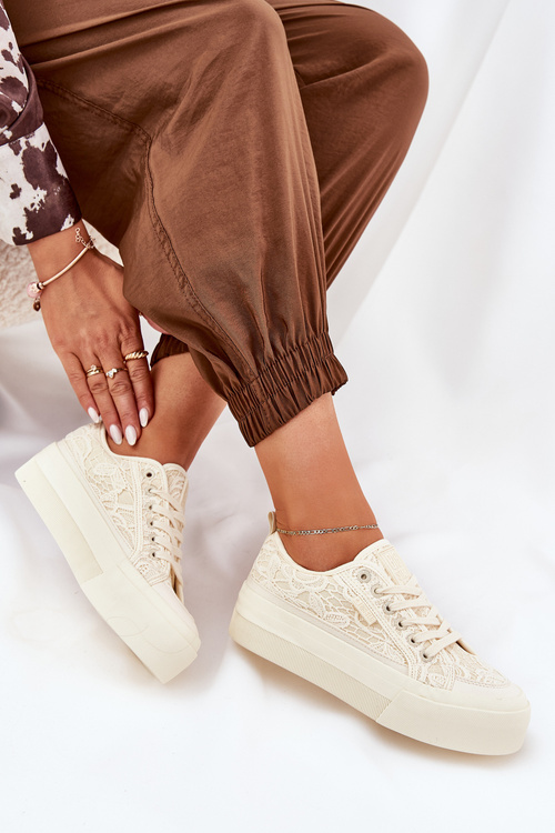 Жіночі Кросівки з Кружева Big Star RR274746 Бежеві