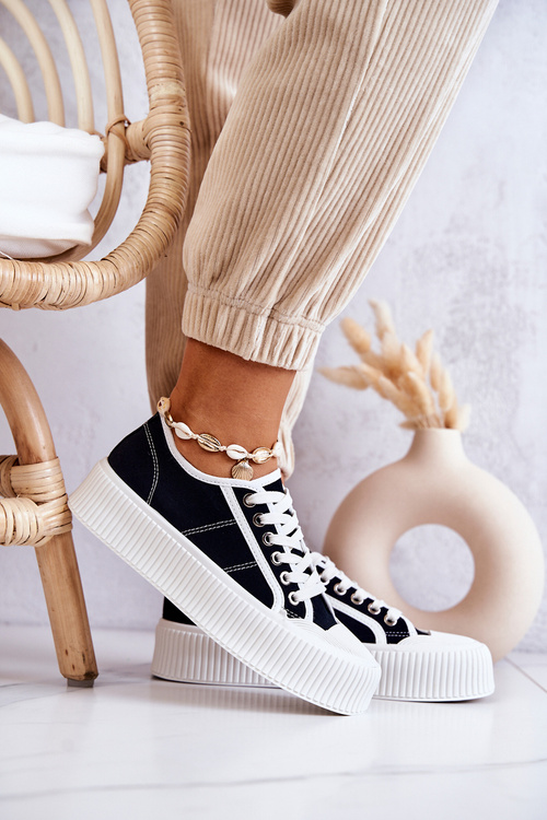 Чорні кросівки на платформі Mischa