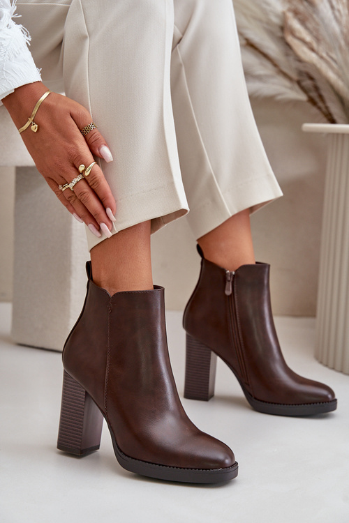 Утеплені жіночі чоботи на підборах з еко шкіри темно-коричневого кольору Teresine
