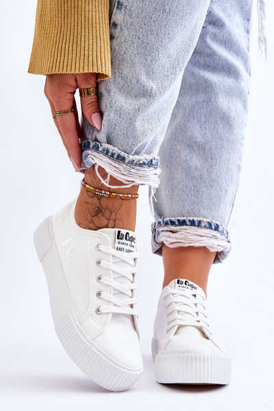 Зручні кросівки на платформі Lee Cooper LCW-23-31-1806L білі