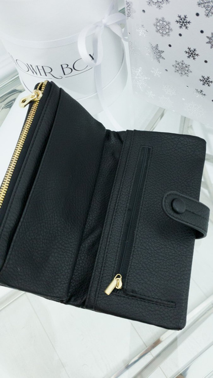Великий жіночий гаманець чорного кольору