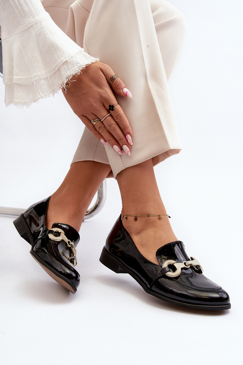 Жіночі лаковані лофери з декором Zazoo 2880 чорні