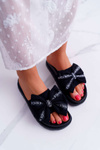 Жіночі шльопанці з рельєфною устілкою з метеликом, чорні соковиті