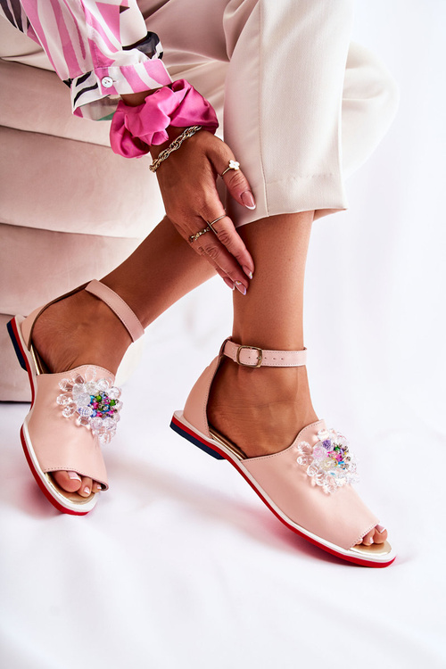 Жіночі шкіряні босоніжки з декором світло-рожева Nevassa