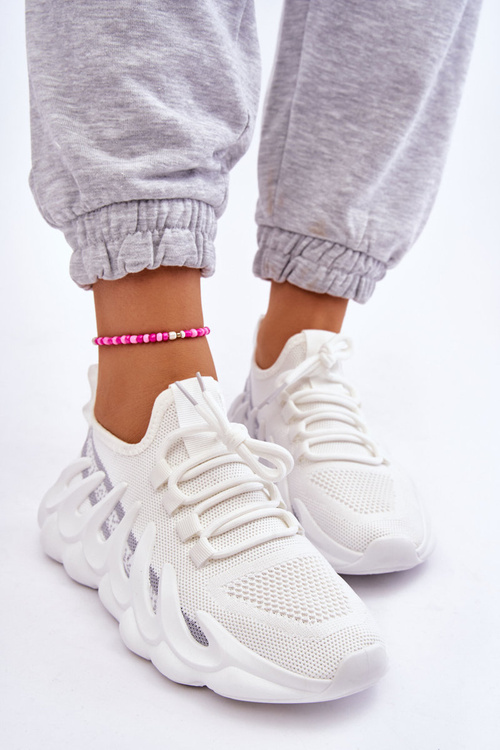 Жіночі модні кросівки білі Daxo