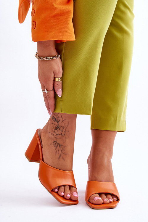 Жіночі шкіряні класичні тапочки помаранчеві Loara