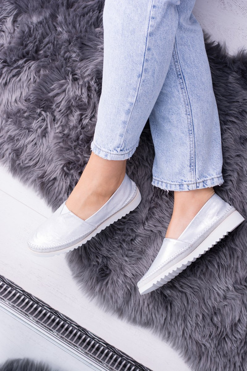 Жіночі срібні шкіряні сліпони Frela