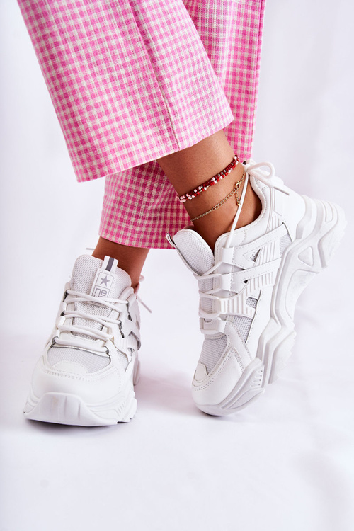 Жіноче спортивне взуття Кросівки білі Daren