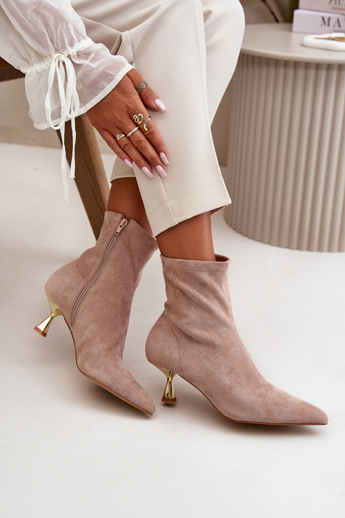 Жіночі черевики на шпильці Еко замшеві з гострими носками бежеві Irithare