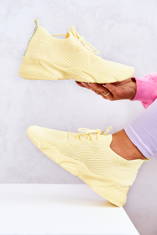 Спортивне взуття Кросівки Тканина жовта Nolene