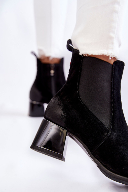 Жіночі замшеві чоботи на підборах Чорні Berit