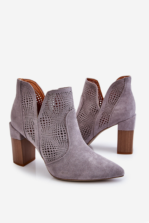 Ажурні замшеві чоботи на підборах сірі Leanna