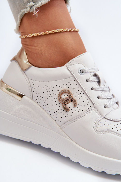 Жіночі шкіряні кросівки на танкетці білі D&A LR810