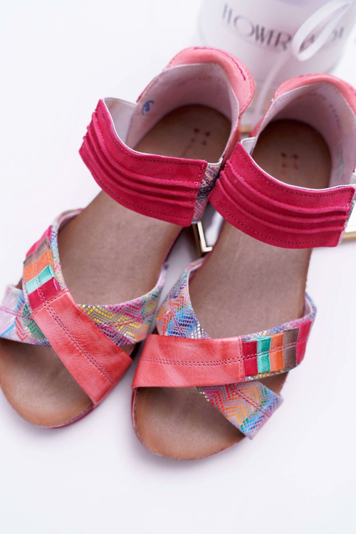 Шкіряні босоніжки Maciejka 03375 Рожеві