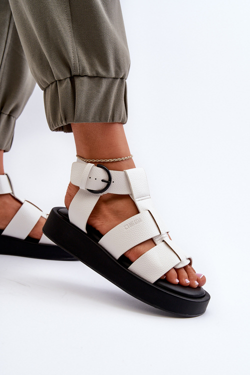 Зручні жіночі сандалі на платформі Big Star LL274870 Чорні