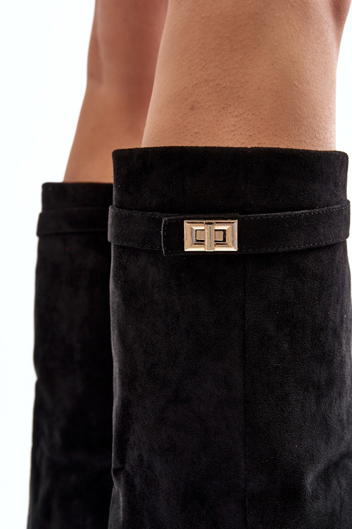 Жіночі чоботи на підборах чорного кольору Portora