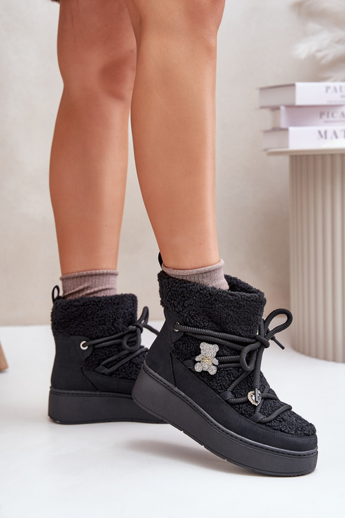 Жіночі зимові черевики з кліпсами і дублянкою чорного кольору Almatiza