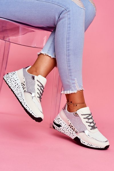 Спортивне жіноче взуття на товстій підошві біле Nokien