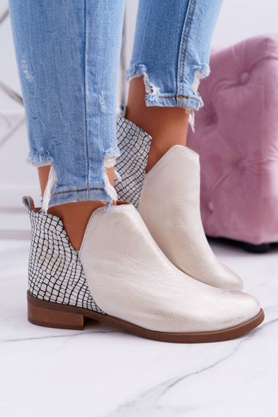 Жіночі весняні шкіряні чоботи на плоскій підошві. Потерте золоте безумство