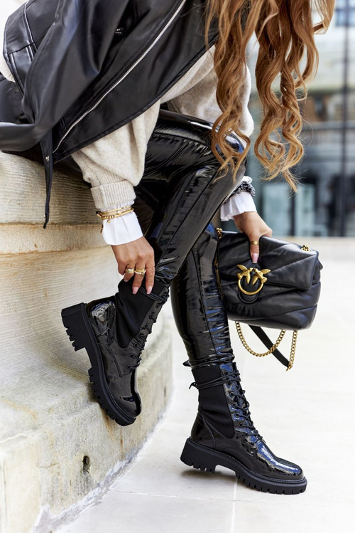 Жіночі черевики на плоскій підошві Workers Lacquered Black Maxine