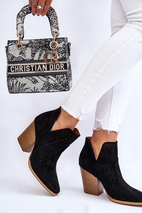 Жіночі чоботи на шпильці замшеві ажурні чорні відтінки