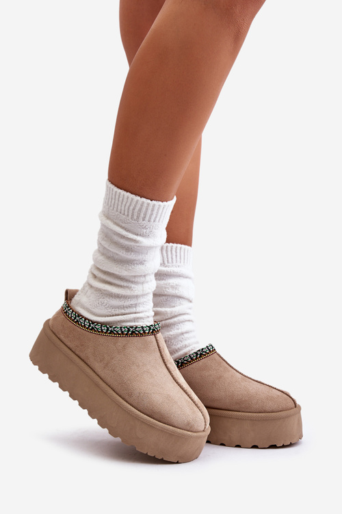 Жіночі тапочки на платформі з вишивкою бежеві Neroma